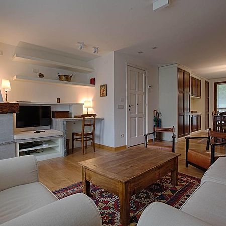 Joivy Superb Apartments For 6 With Mountain View And Garden In Courmayeur Buitenkant foto