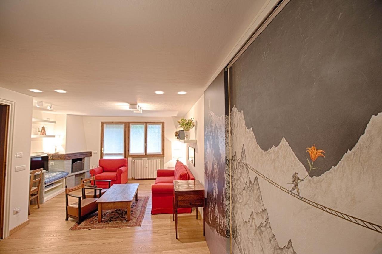 Joivy Superb Apartments For 6 With Mountain View And Garden In Courmayeur Buitenkant foto