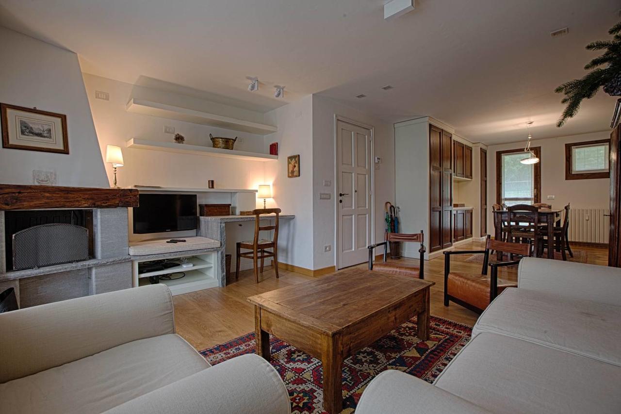Joivy Superb Apartments For 6 With Mountain View And Garden In Courmayeur Buitenkant foto